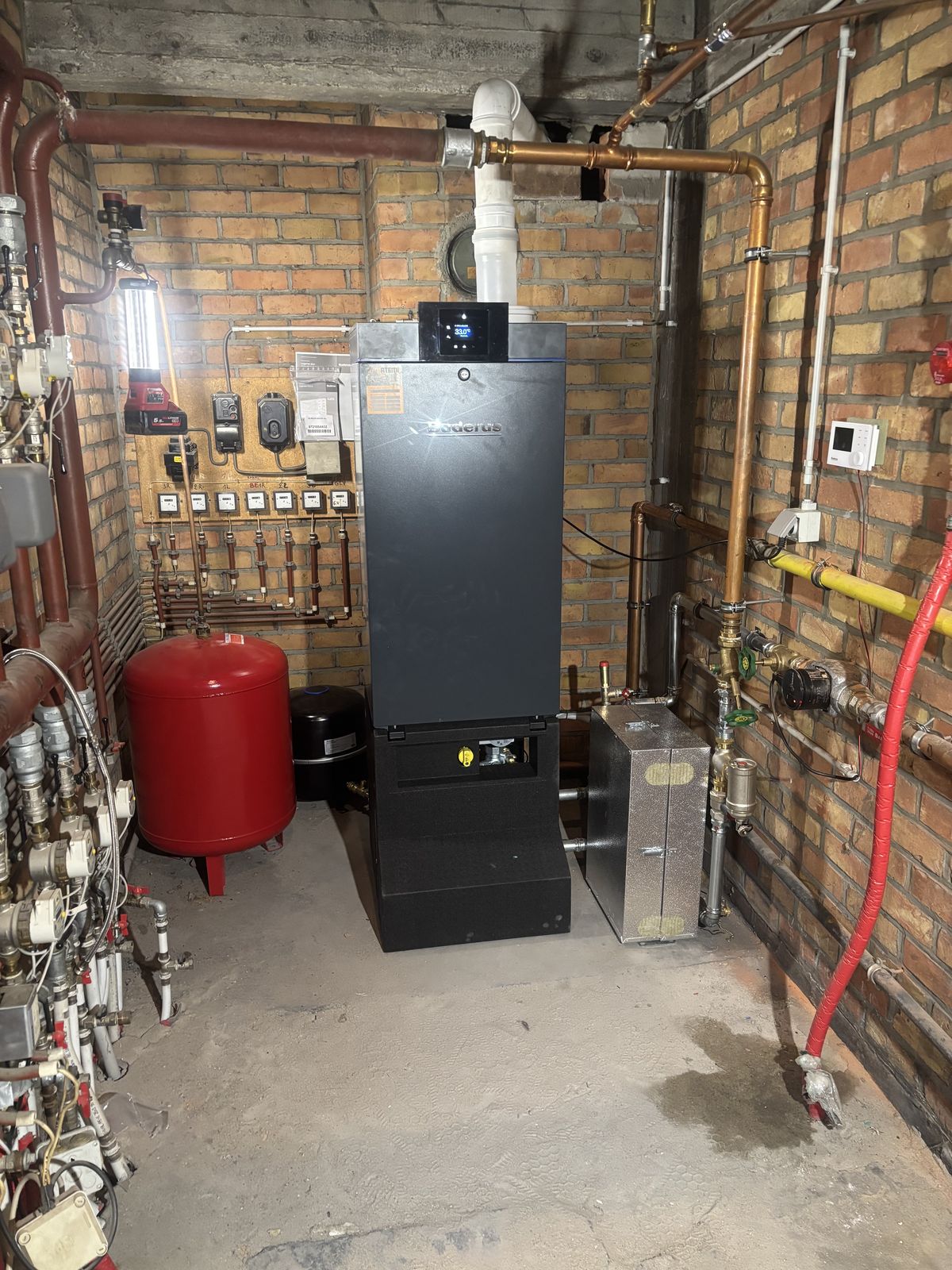 Buderus GB272 gascondensatieketel 70 kW in stookplaats Oostende